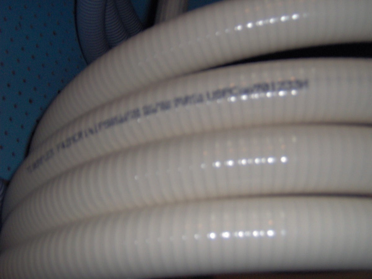 KTE Boyau Flexible Blanc 1.5po - Plomberie Piscine — Piscines | Destination Piscine Aide St-Bruno
